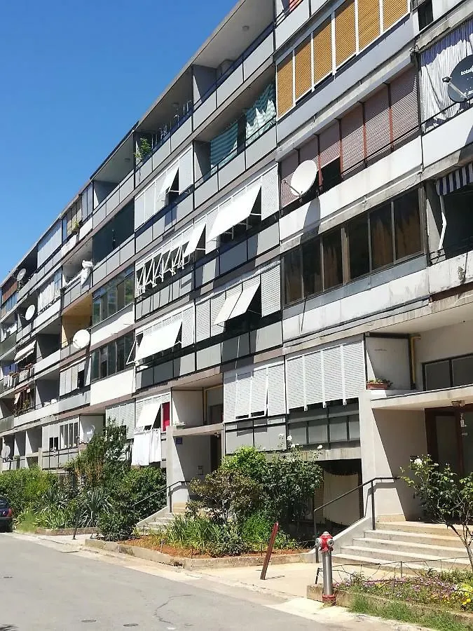 Apartman Tonika Pula 0*,  Croatia
